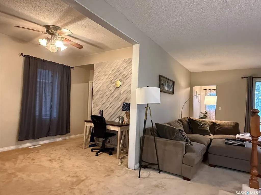 127 6th Avenue W Melville SK S0A 2P0