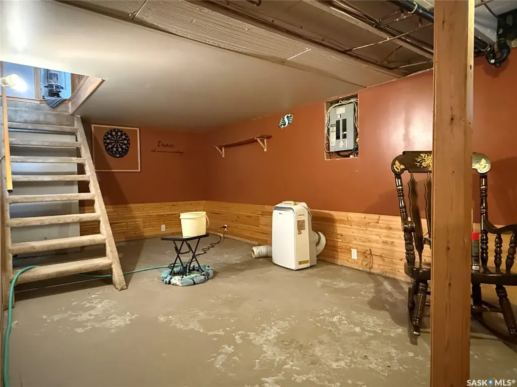 127 6th Avenue W Melville SK S0A 2P0