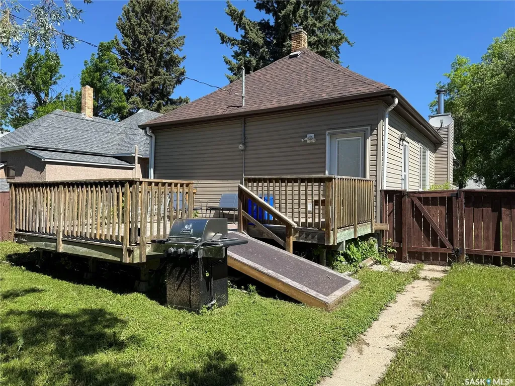127 6th Avenue W Melville SK S0A 2P0