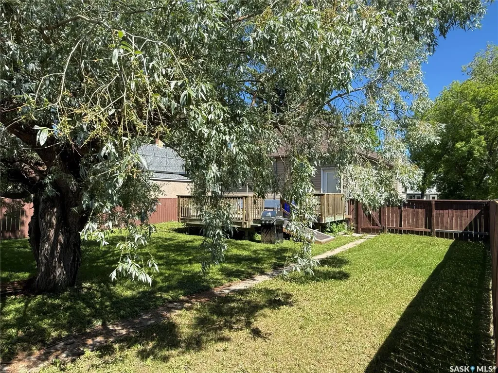 127 6th Avenue W Melville SK S0A 2P0
