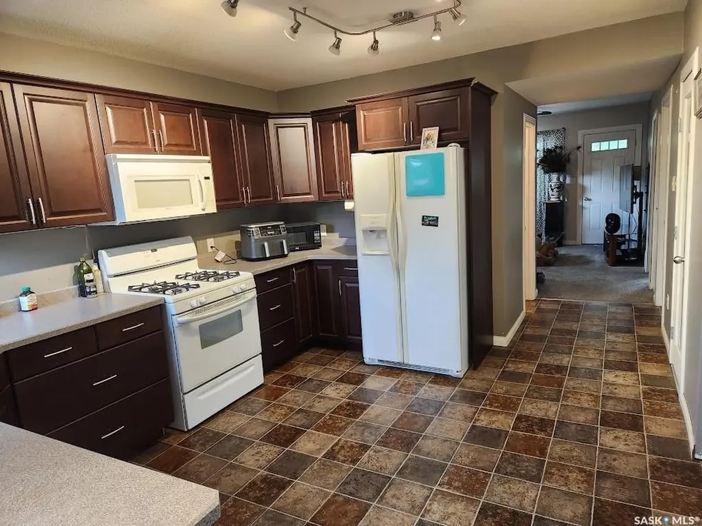 1282 109th Street North Battleford SK S9A 2E8