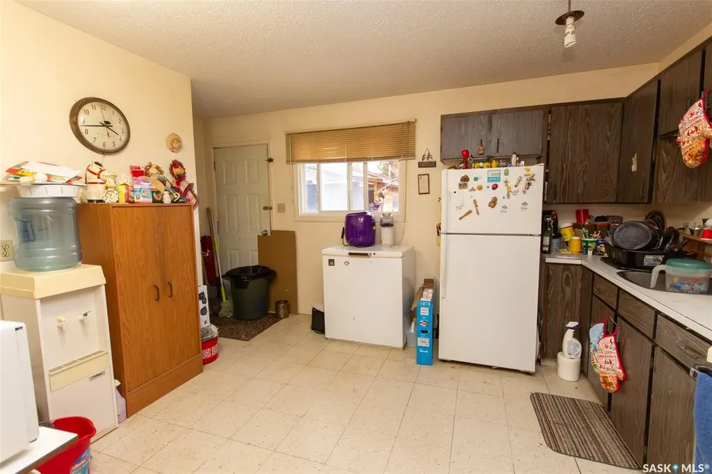 1402 112th Street North Battleford SK S9A 3B2