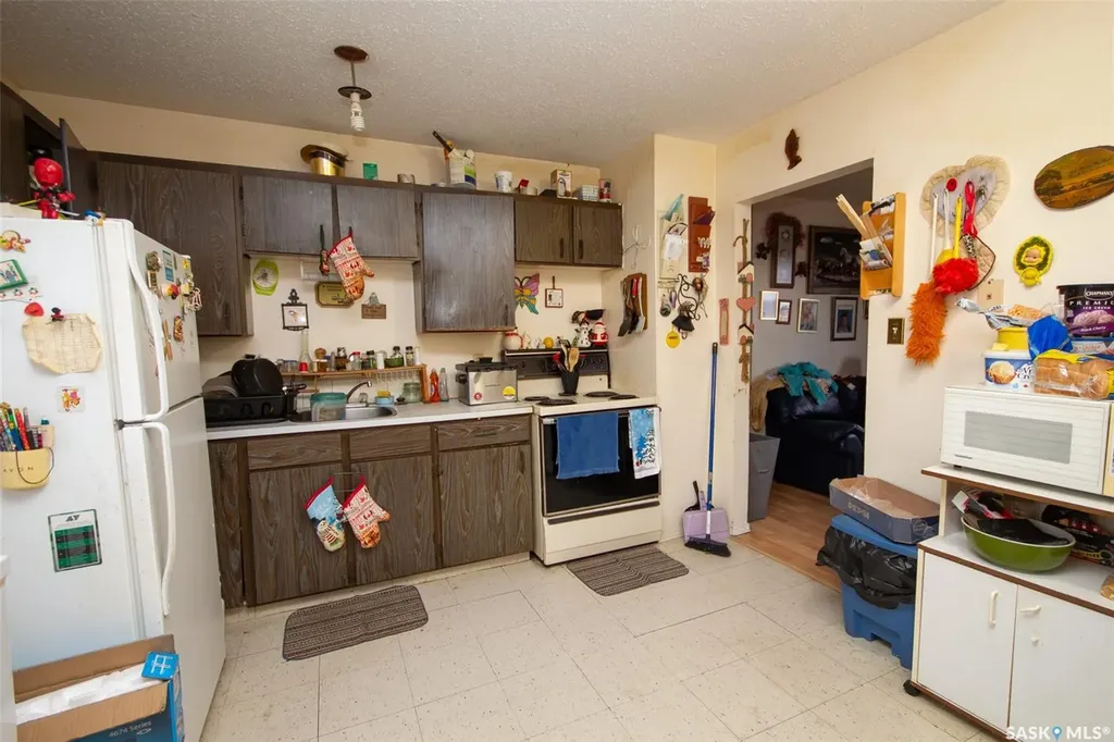 1402 112th Street North Battleford SK S9A 3B2