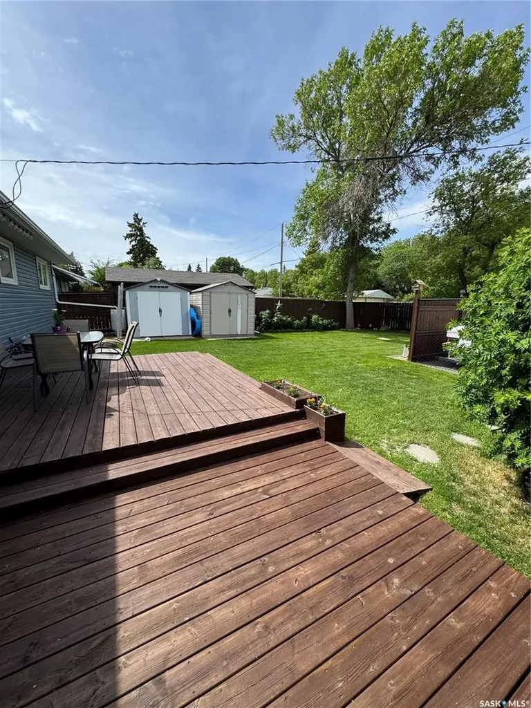 2808 Park Street Regina SK S4N 2H6