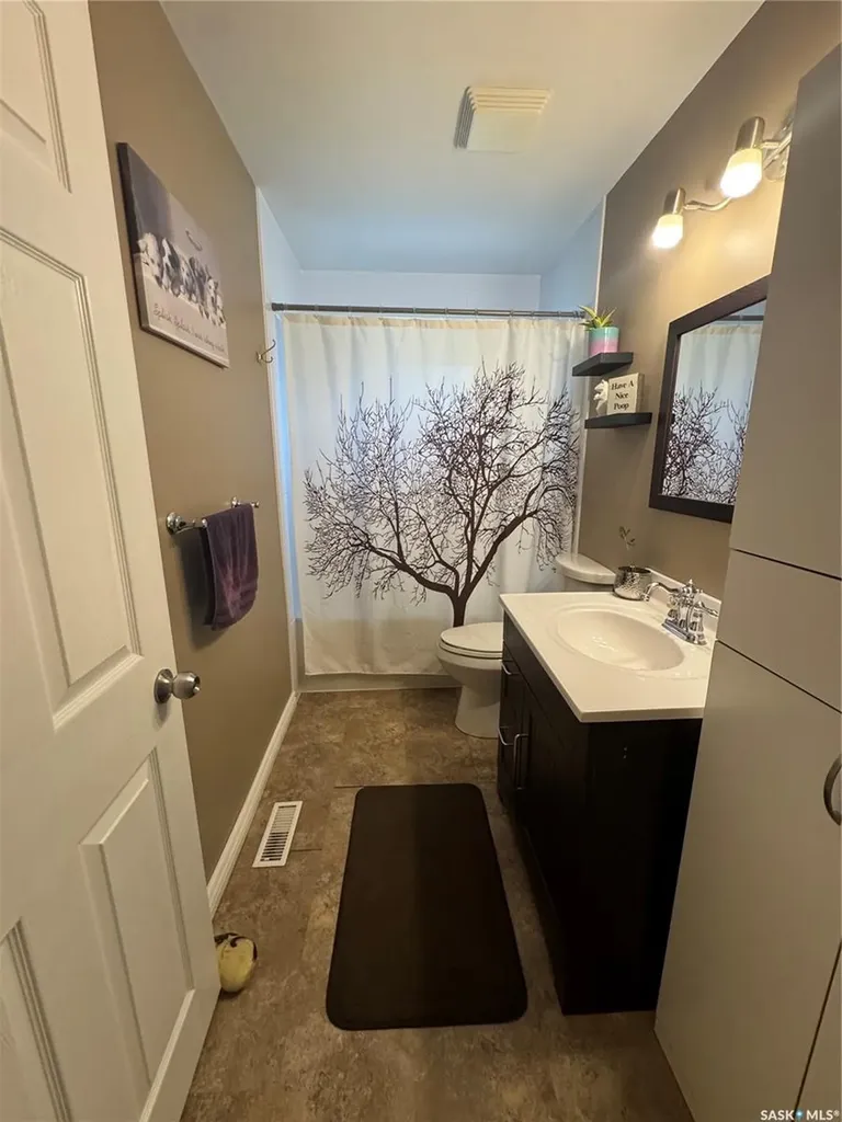 2808 Park Street Regina SK S4N 2H6
