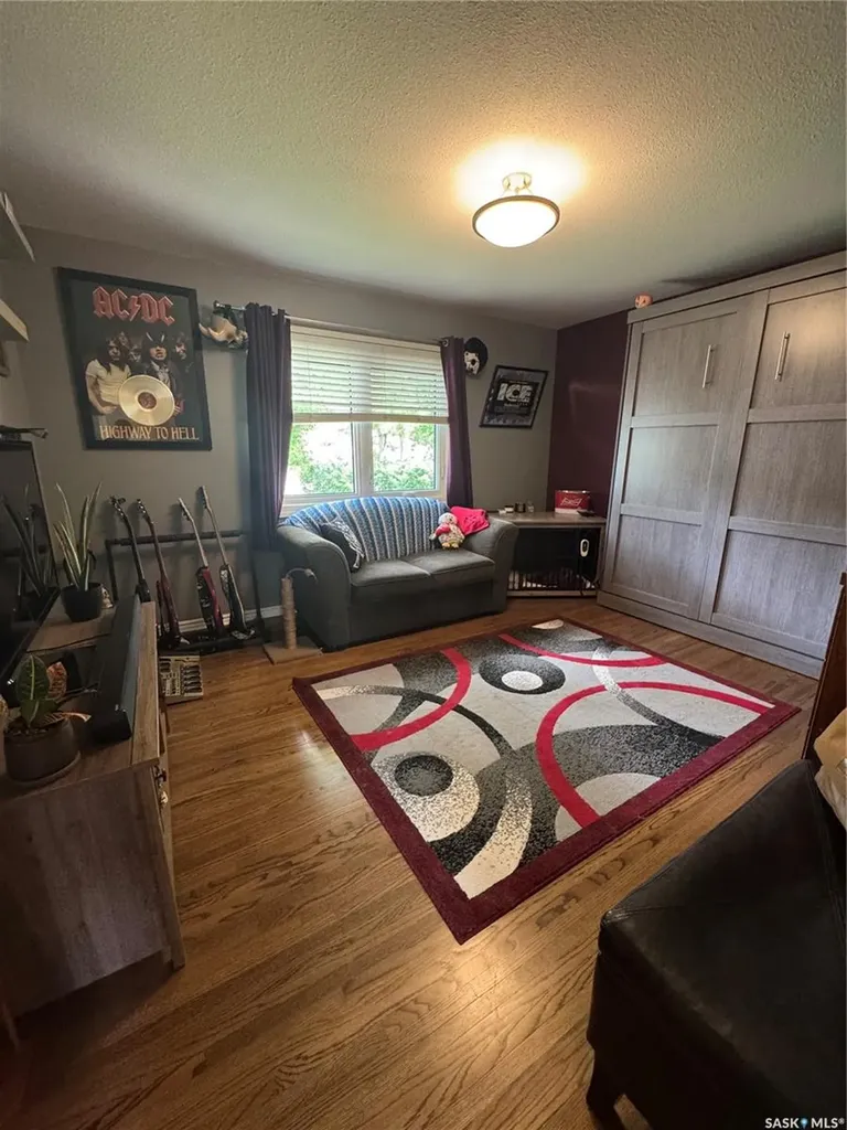 2808 Park Street Regina SK S4N 2H6