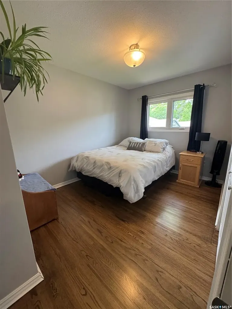 2808 Park Street Regina SK S4N 2H6