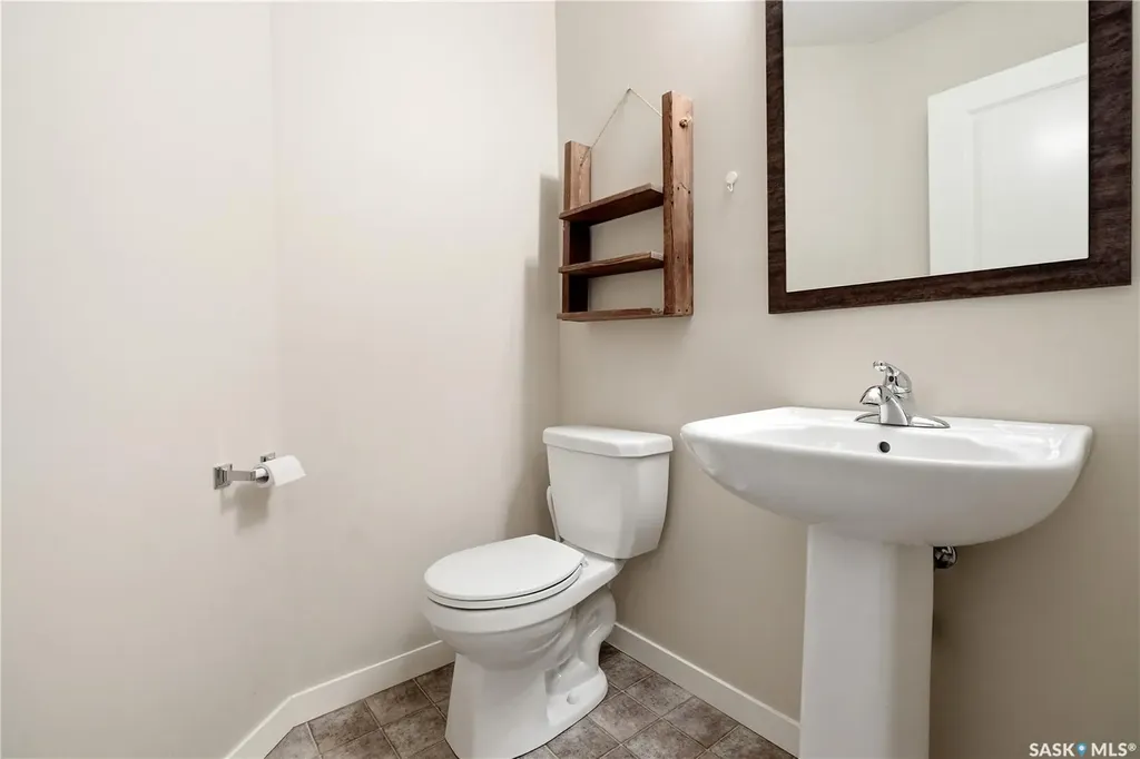 5762 Gordon Road Regina SK S4W 0M1