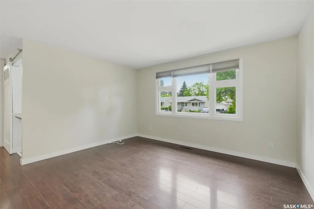 15 Selkirk Crescent Saskatoon SK S7L 4J4