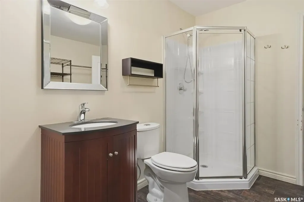 15 Selkirk Crescent Saskatoon SK S7L 4J4