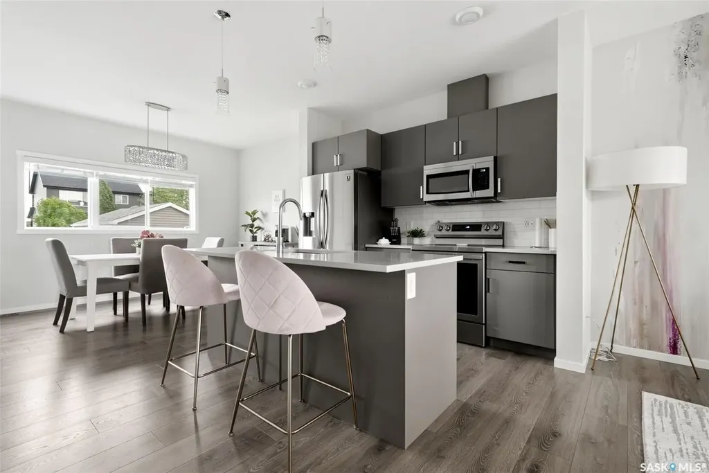 5032 Primrose Green Drive E Regina SK S4V 3S5