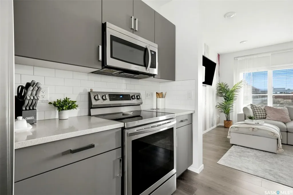 5032 Primrose Green Drive E Regina SK S4V 3S5