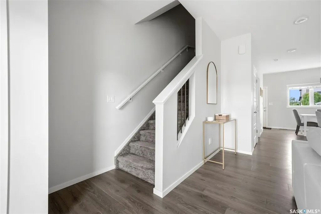 5032 Primrose Green Drive E Regina SK S4V 3S5