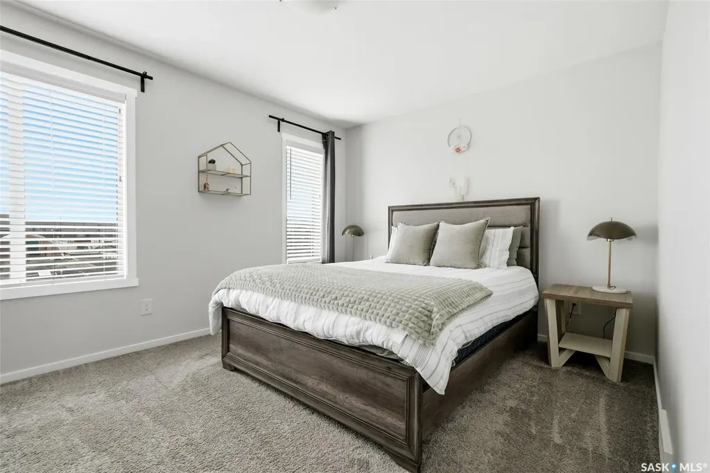 5032 Primrose Green Drive E Regina SK S4V 3S5