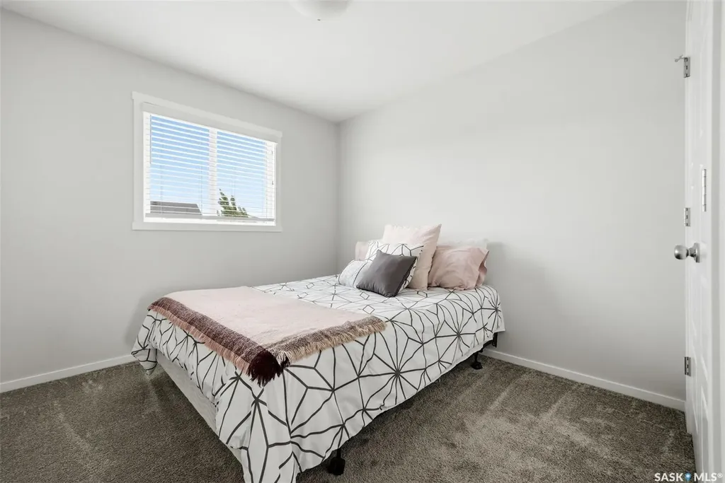 5032 Primrose Green Drive E Regina SK S4V 3S5