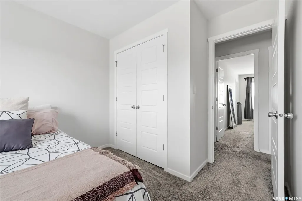5032 Primrose Green Drive E Regina SK S4V 3S5