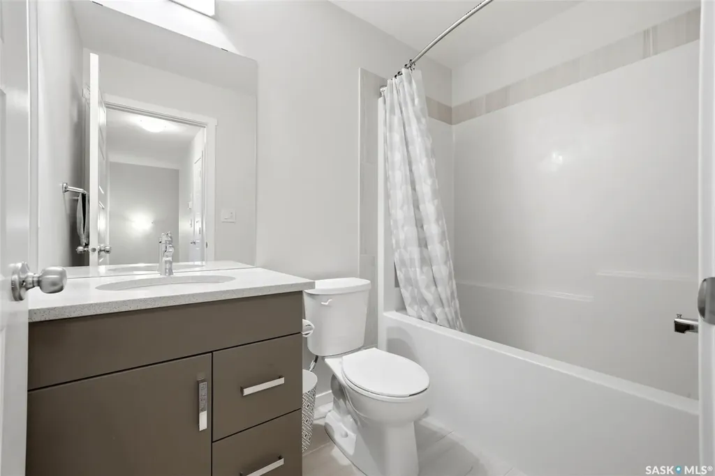 5032 Primrose Green Drive E Regina SK S4V 3S5