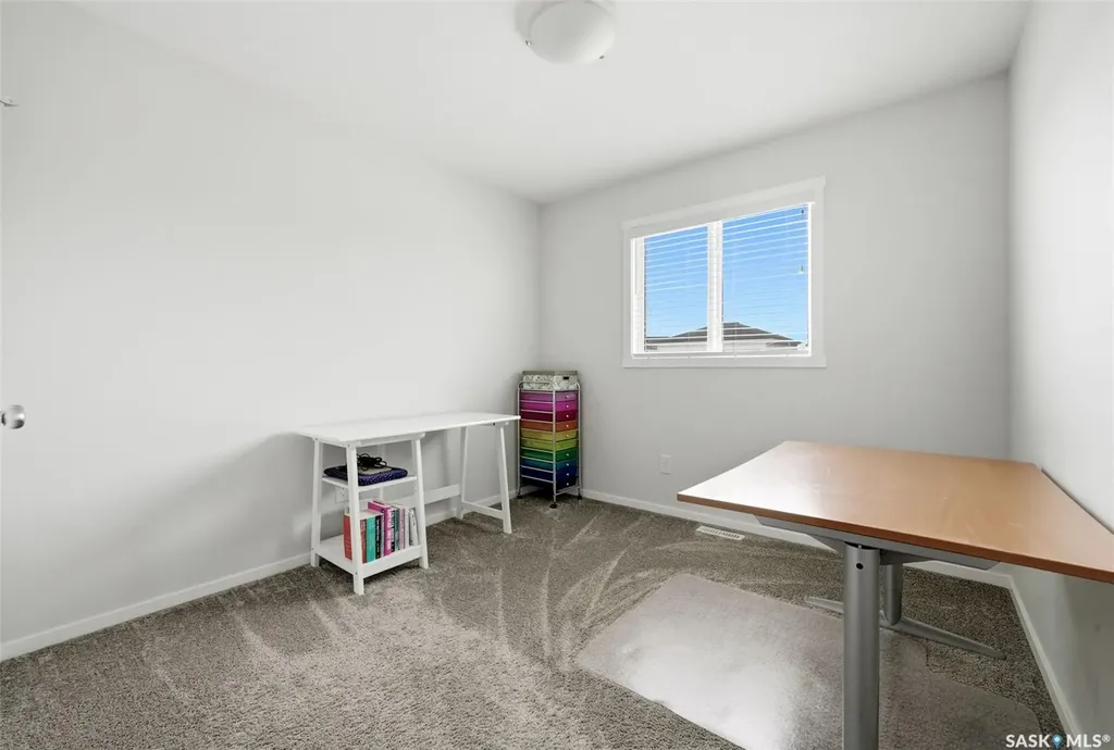 5032 Primrose Green Drive E Regina SK S4V 3S5