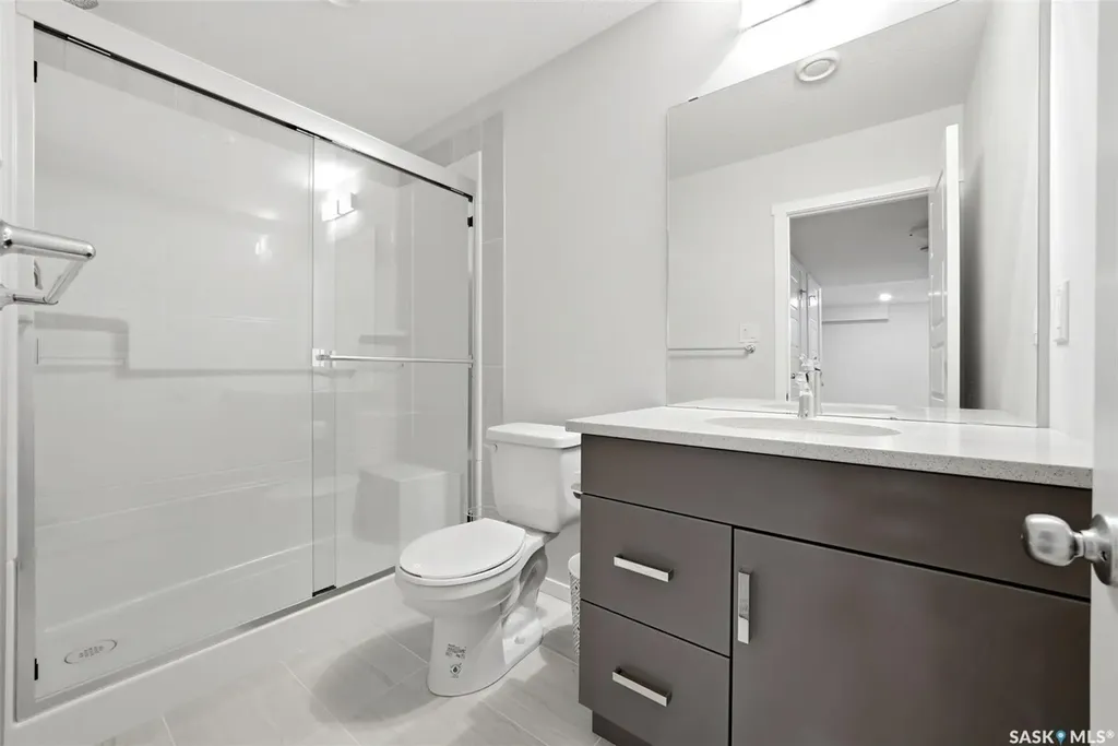5032 Primrose Green Drive E Regina SK S4V 3S5