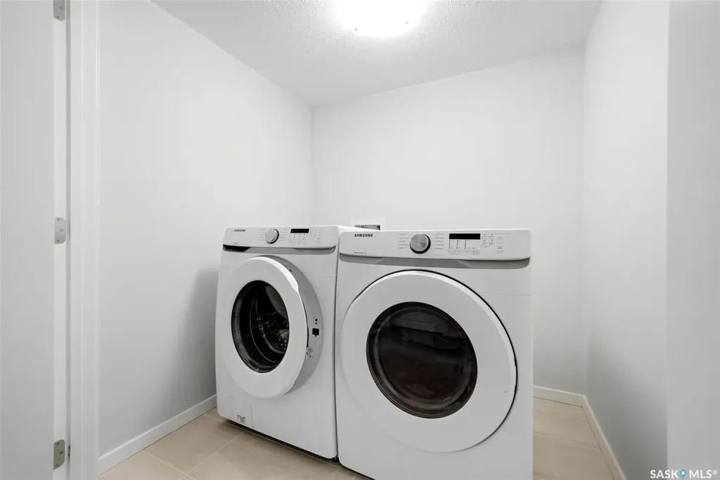 5032 Primrose Green Drive E Regina SK S4V 3S5