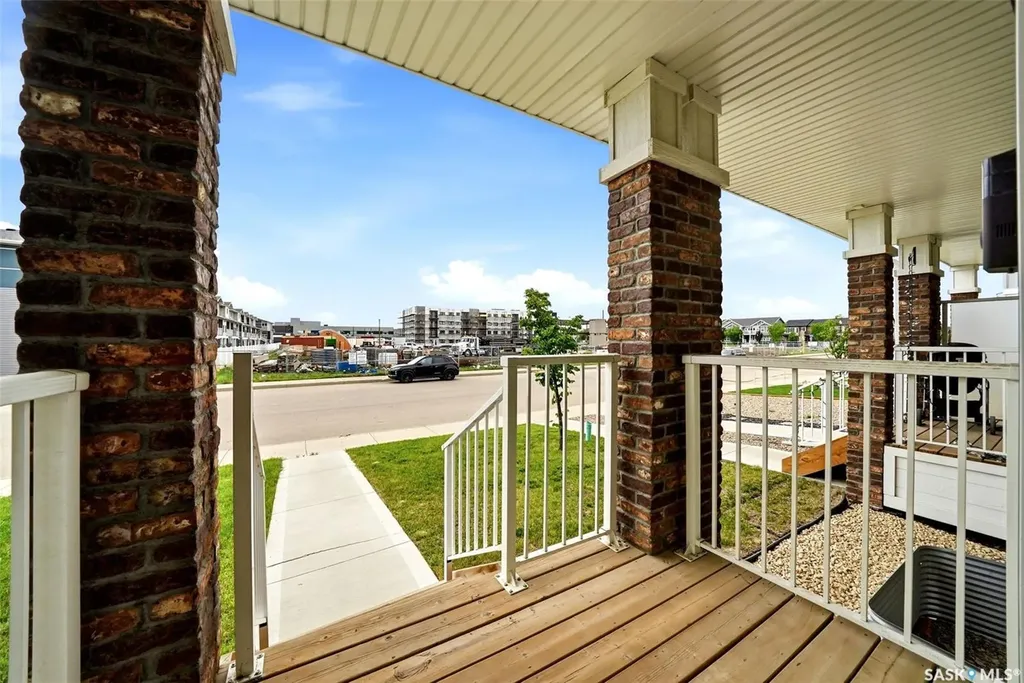 5032 Primrose Green Drive E Regina SK S4V 3S5