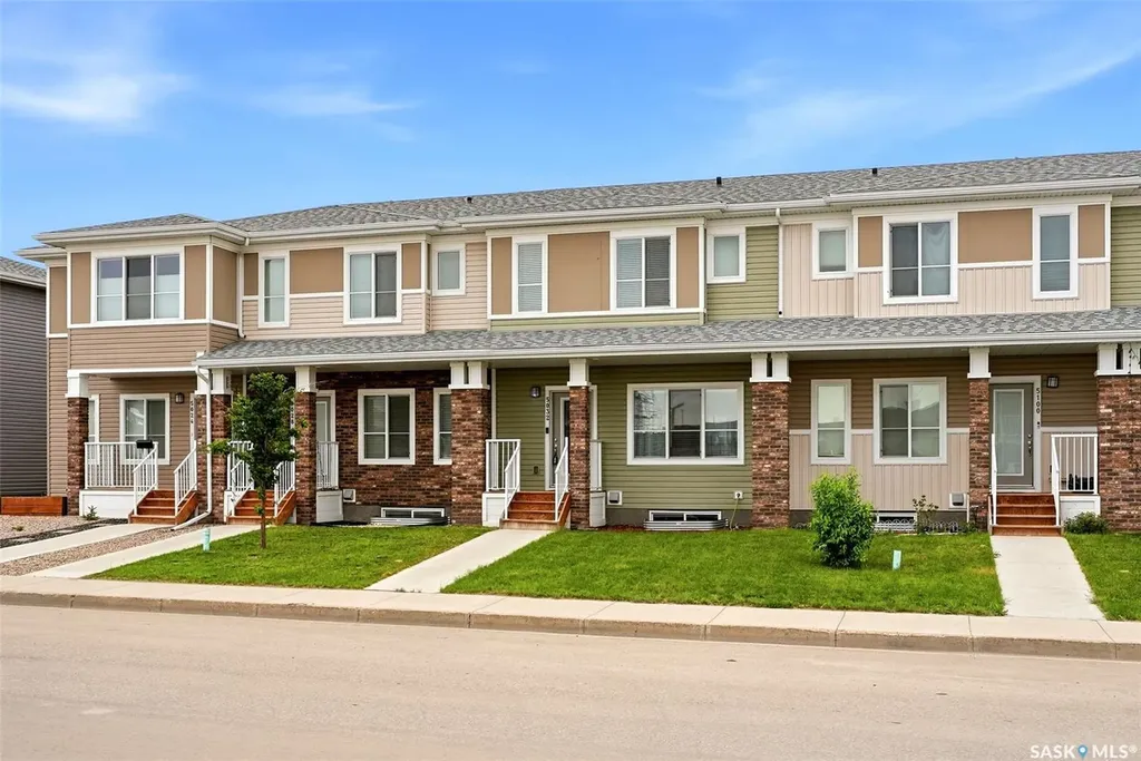5032 Primrose Green Drive E Regina SK S4V 3S5