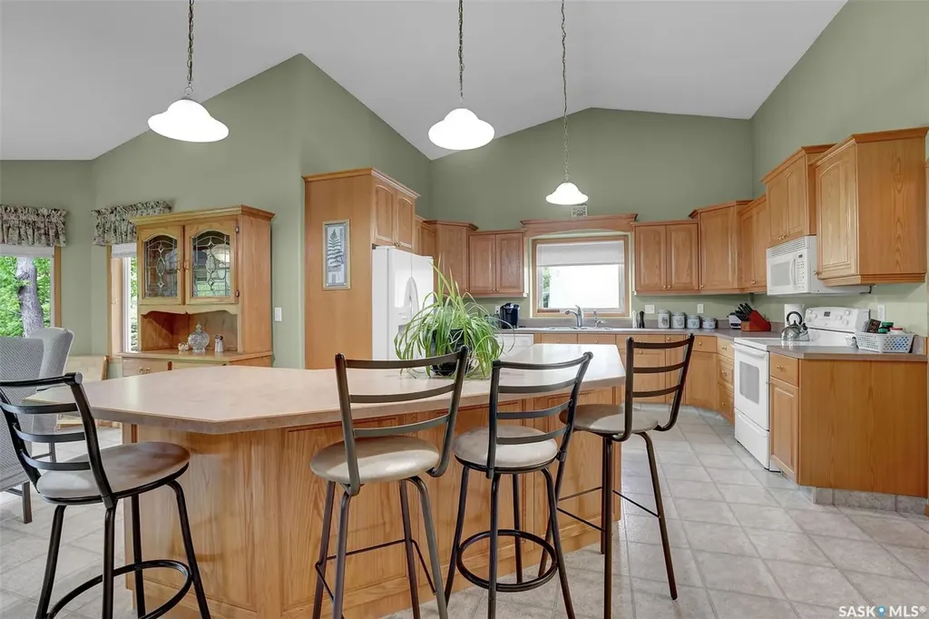 33 Lott Road White City SK S4L 5B1