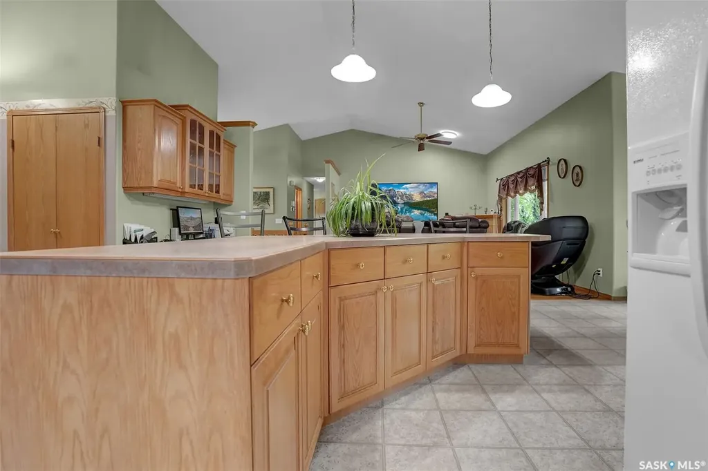 33 Lott Road White City SK S4L 5B1