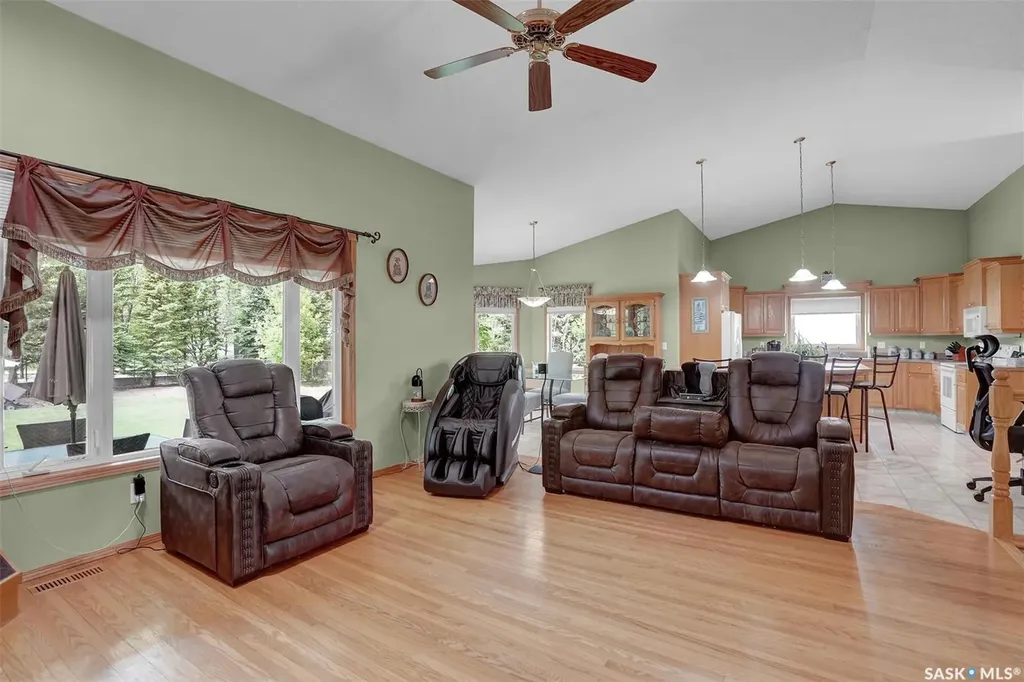 33 Lott Road White City SK S4L 5B1