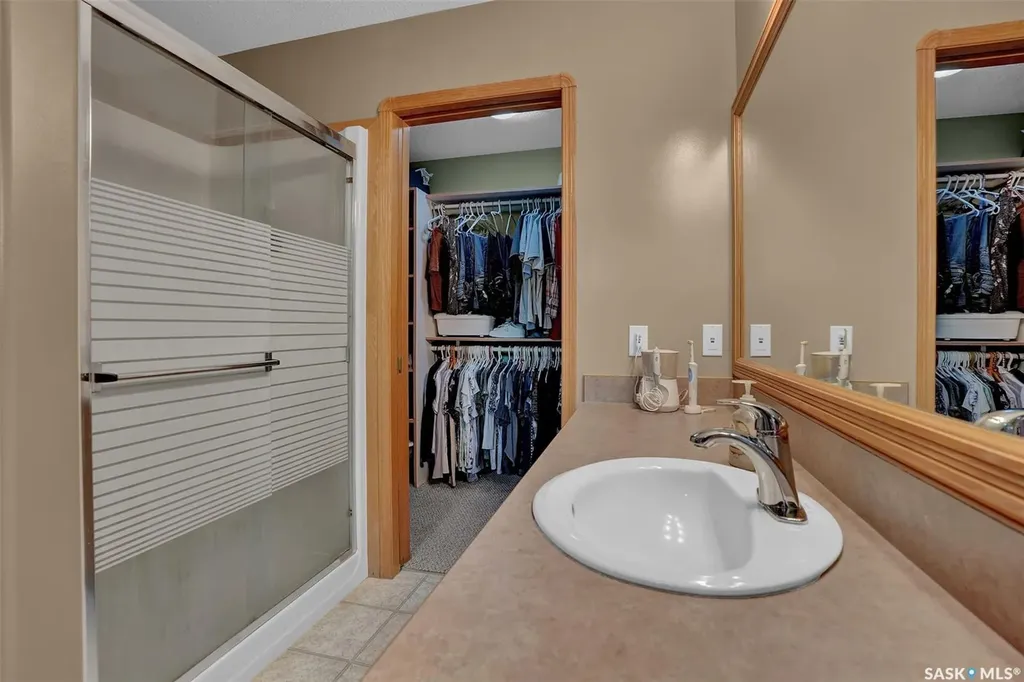 33 Lott Road White City SK S4L 5B1