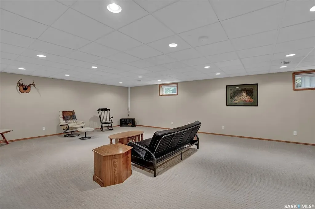 33 Lott Road White City SK S4L 5B1