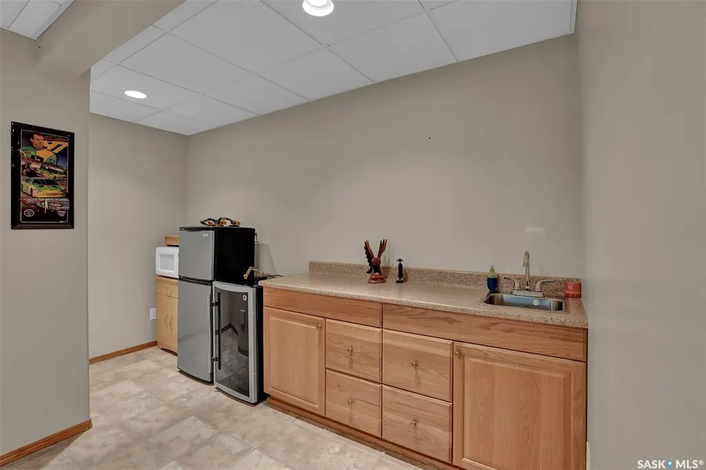 33 Lott Road White City SK S4L 5B1