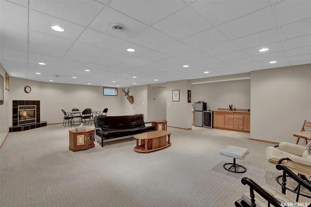 33 Lott Road White City SK S4L 5B1