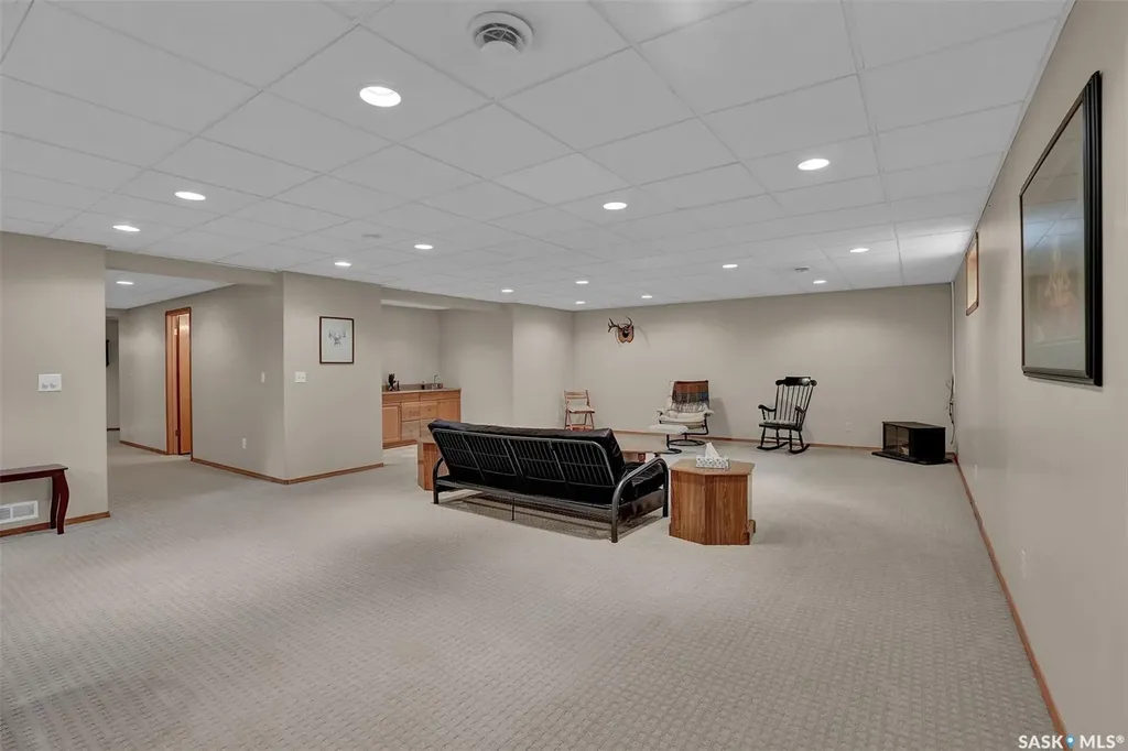33 Lott Road White City SK S4L 5B1