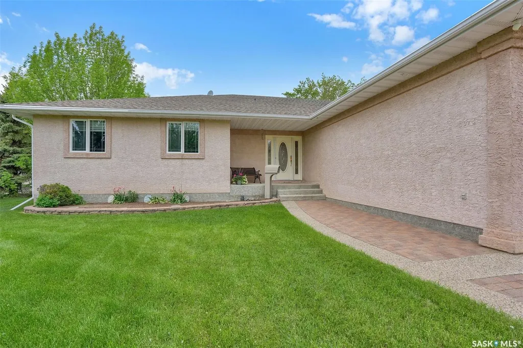 33 Lott Road White City SK S4L 5B1
