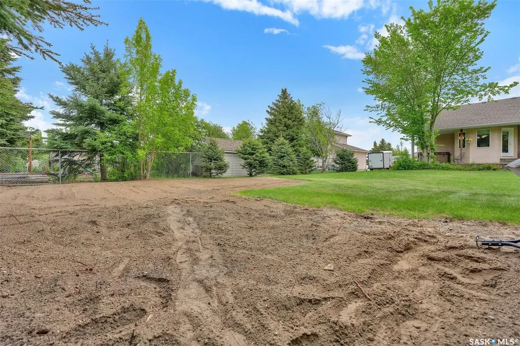 33 Lott Road White City SK S4L 5B1