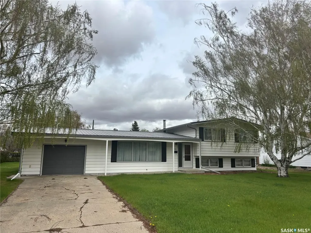 201 2nd Avenue E Eatonia SK S0L 0Y0