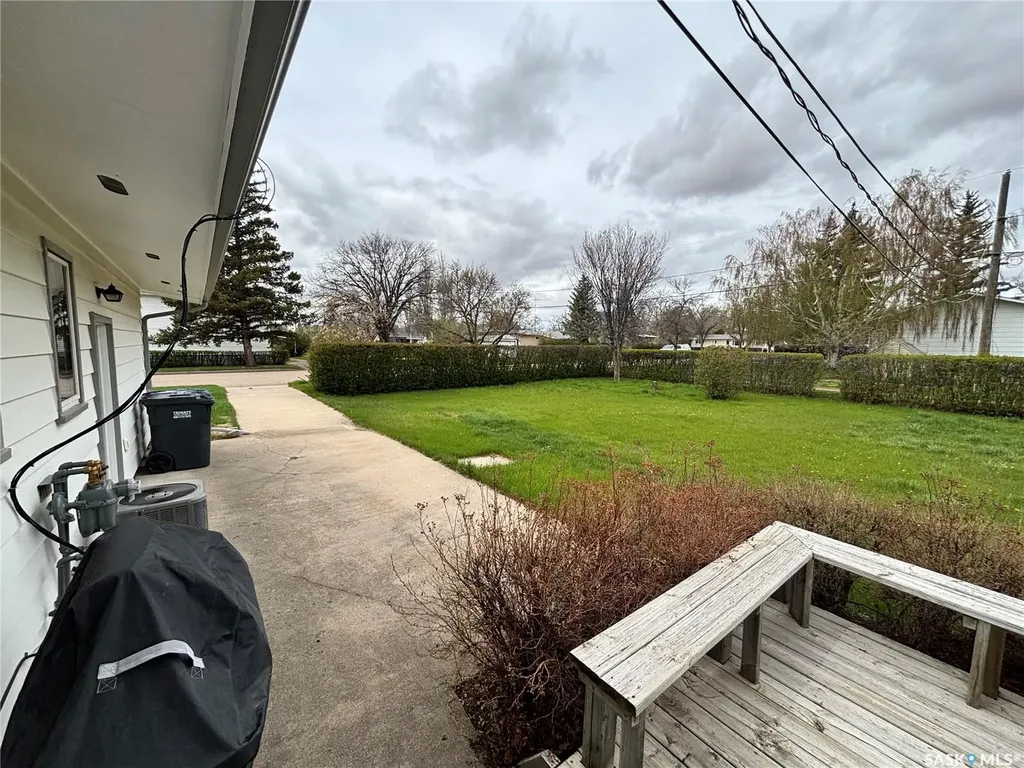 201 2nd Avenue E Eatonia SK S0L 0Y0