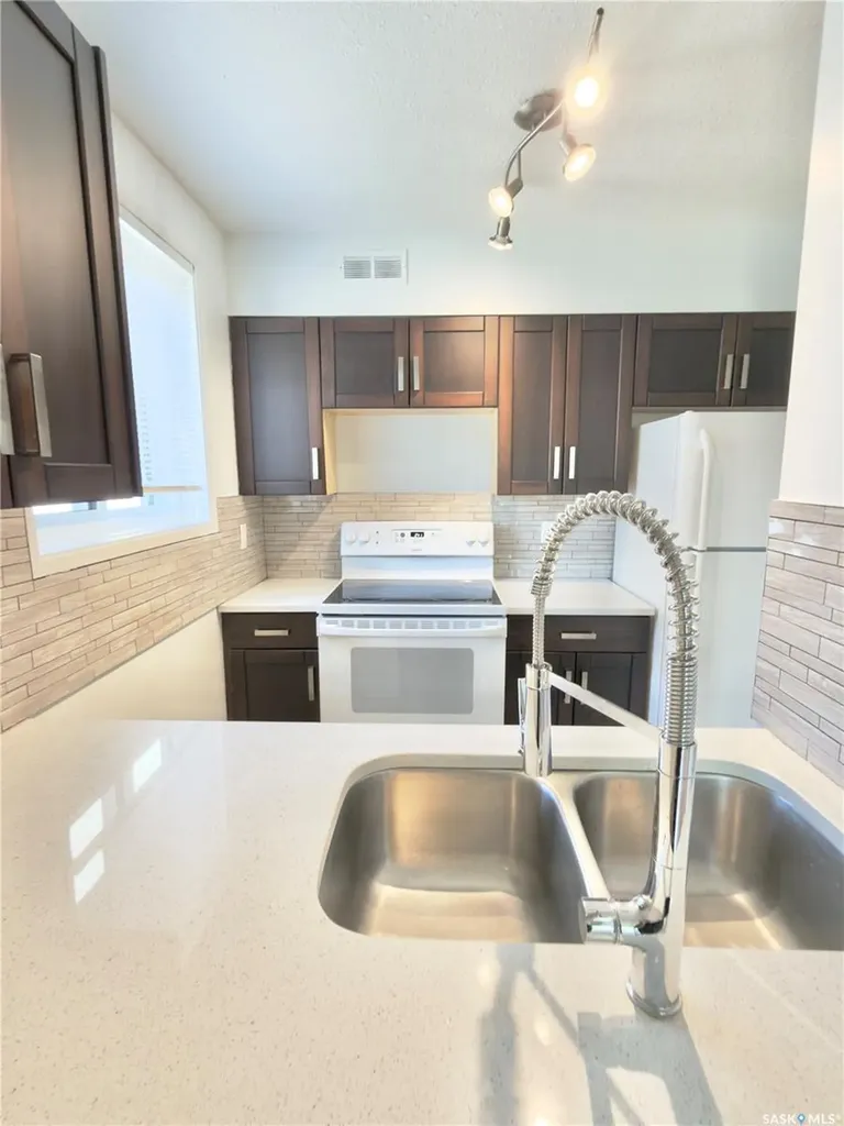 116 111th Street W Saskatoon SK S7N 1S7