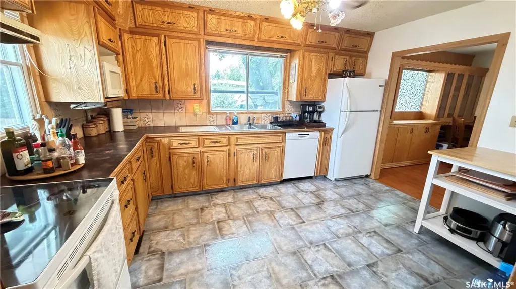 201 Walsh Street Maple Creek SK S0N 1N0