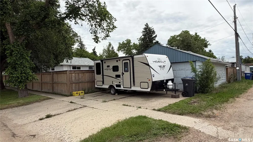 201 Walsh Street Maple Creek SK S0N 1N0