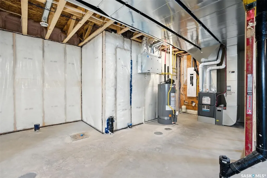 319 Woolf Bay Saskatoon SK S7W 1E5