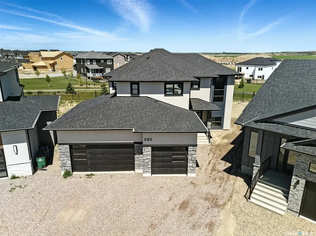 319 Woolf Bay Saskatoon SK S7W 1E5