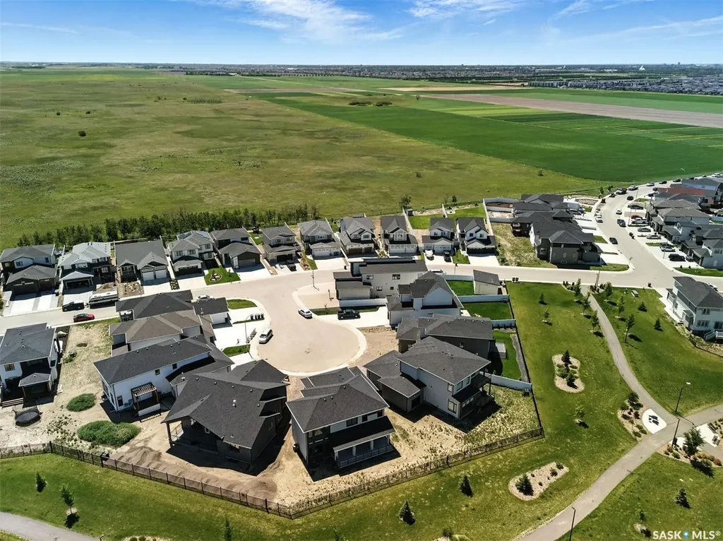 319 Woolf Bay Saskatoon SK S7W 1E5