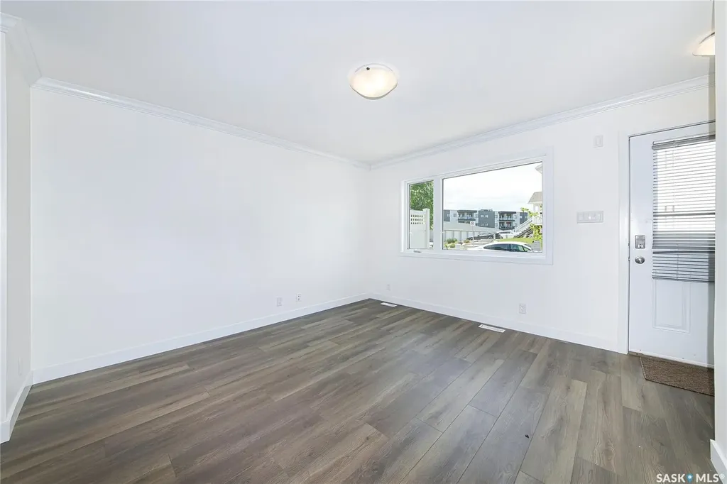 250 Akhtar Bend Saskatoon SK S7W 0W4