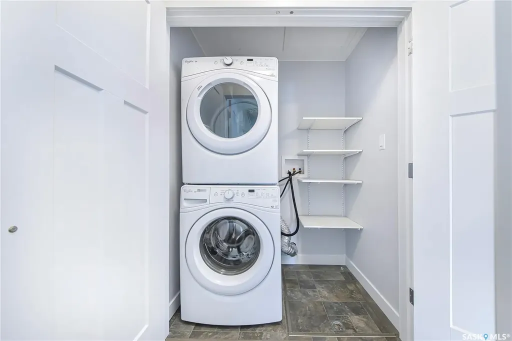 250 Akhtar Bend Saskatoon SK S7W 0W4