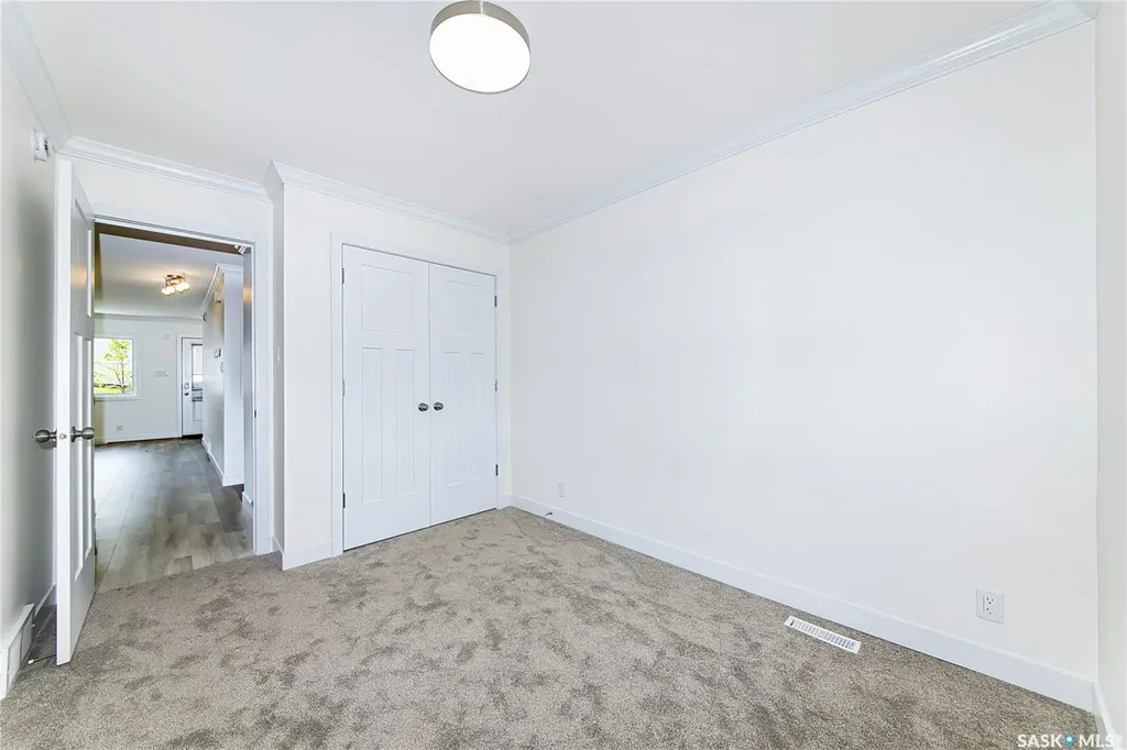 250 Akhtar Bend Saskatoon SK S7W 0W4