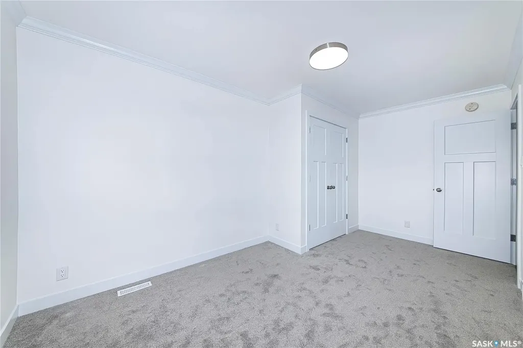 250 Akhtar Bend Saskatoon SK S7W 0W4