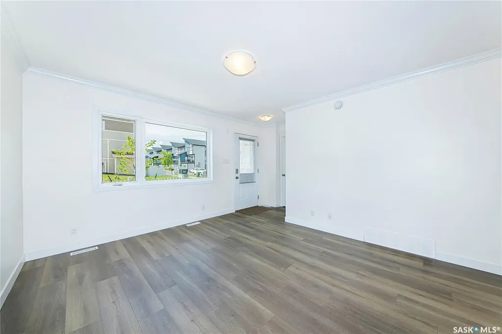 250 Akhtar Bend Saskatoon SK S7W 0W4