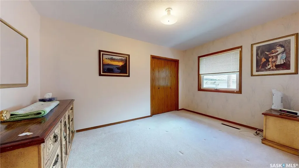 210 Cypress Street Maple Creek SK S0N 1N0